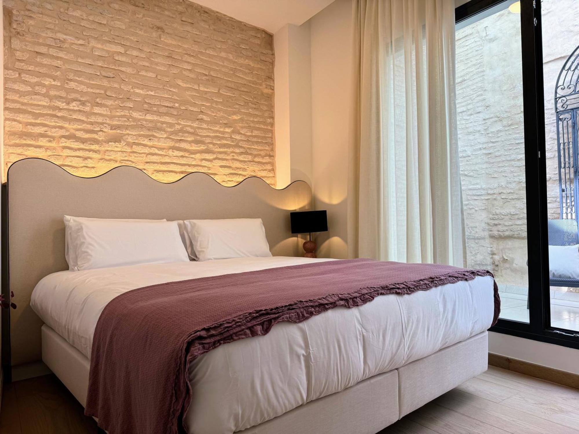 Redes Royale Apartments By Misterhost Sevilla Exteriör bild