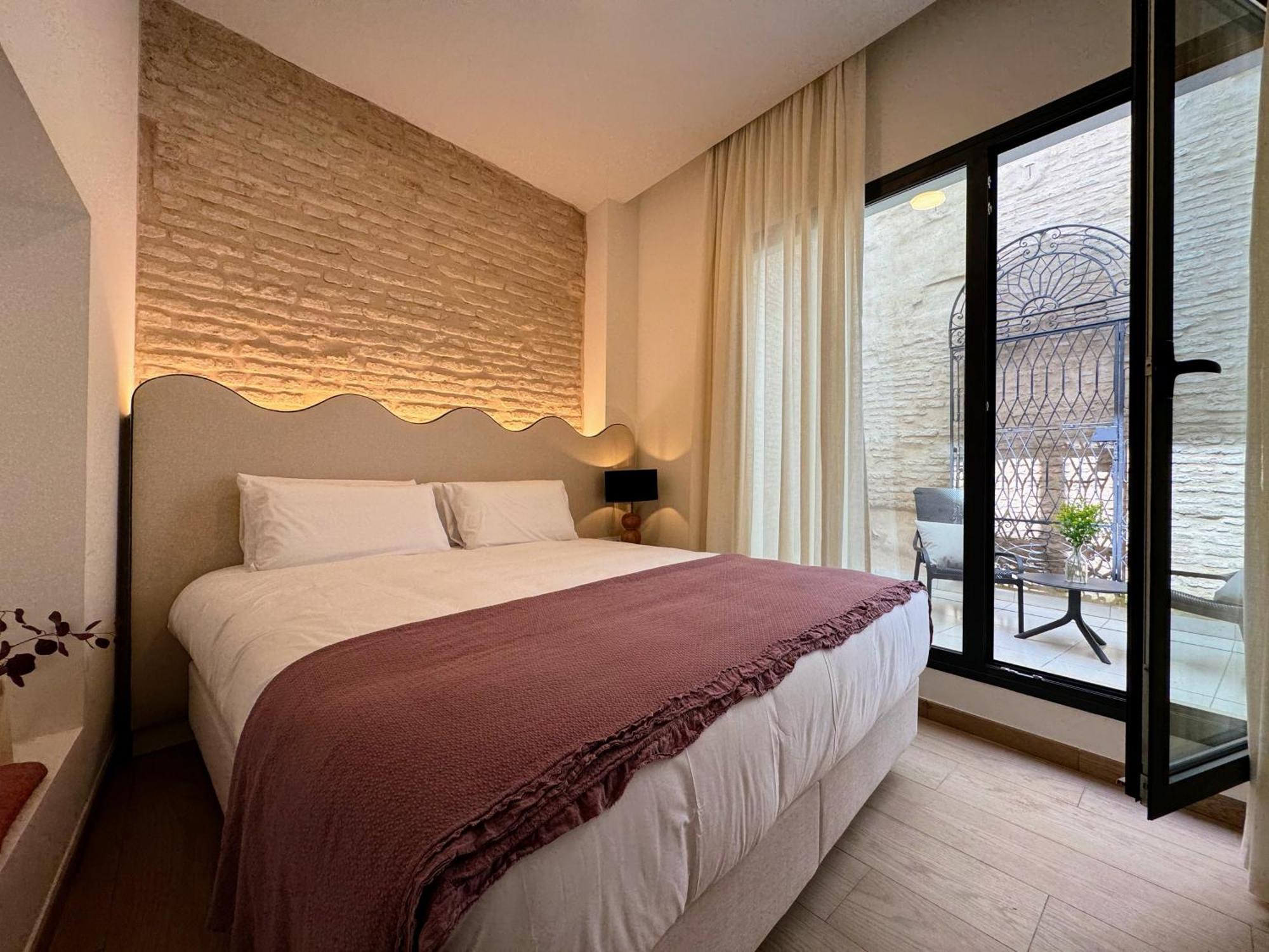 Redes Royale Apartments By Misterhost Sevilla Exteriör bild